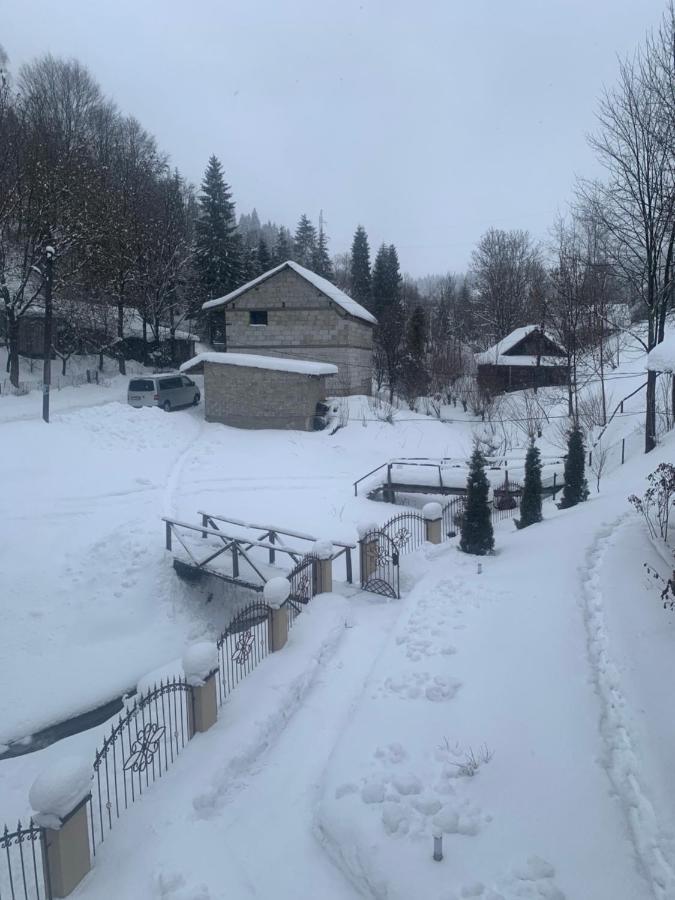 Котедж Подобовець Екстер'єр фото