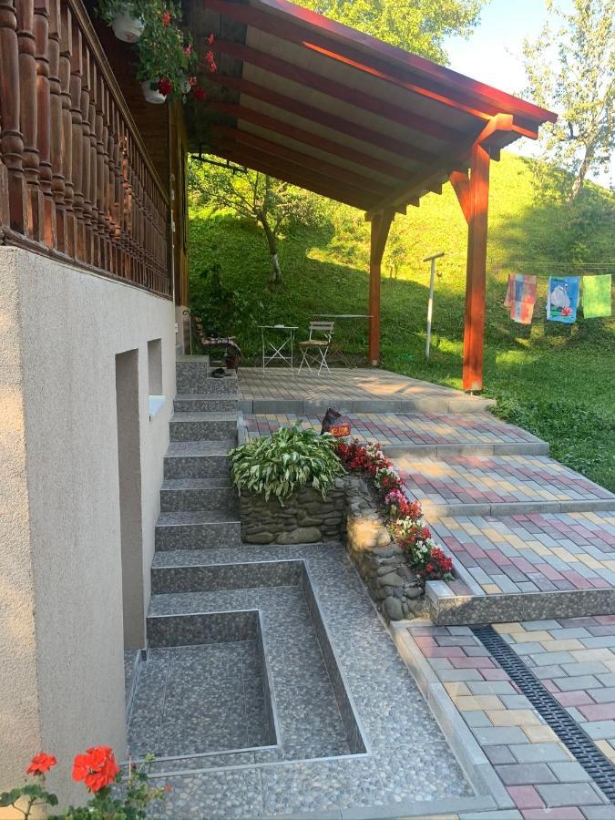 Котедж Подобовець Екстер'єр фото
