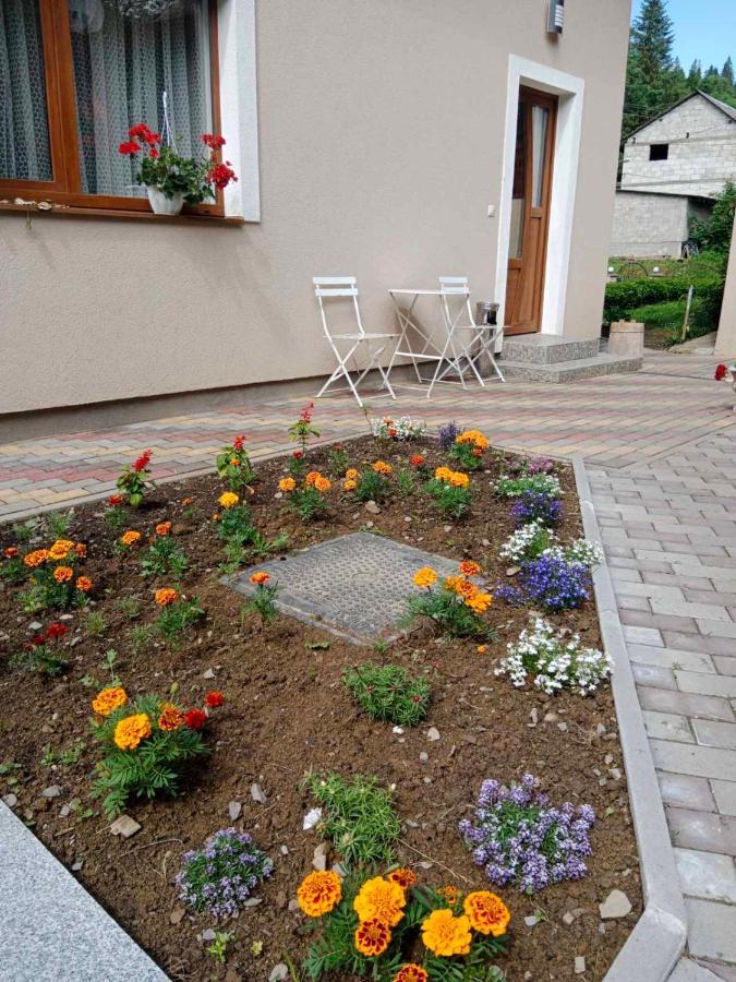 Котедж Подобовець Екстер'єр фото